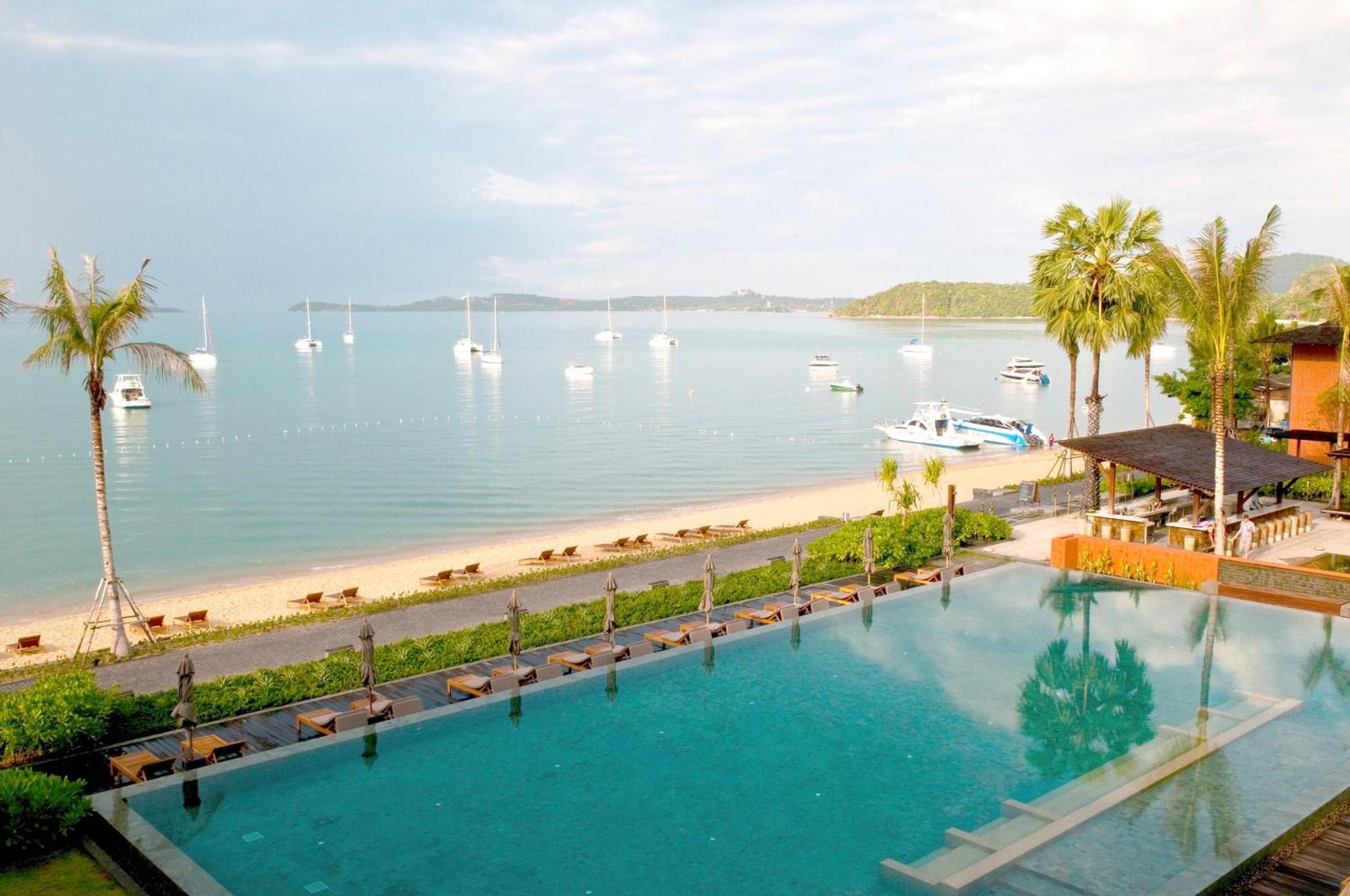 Hansar Samui Resort&Spa - SHA Extra Plus Bophut Bagian luar foto View of the pool at the Royal Island Resort and Spa