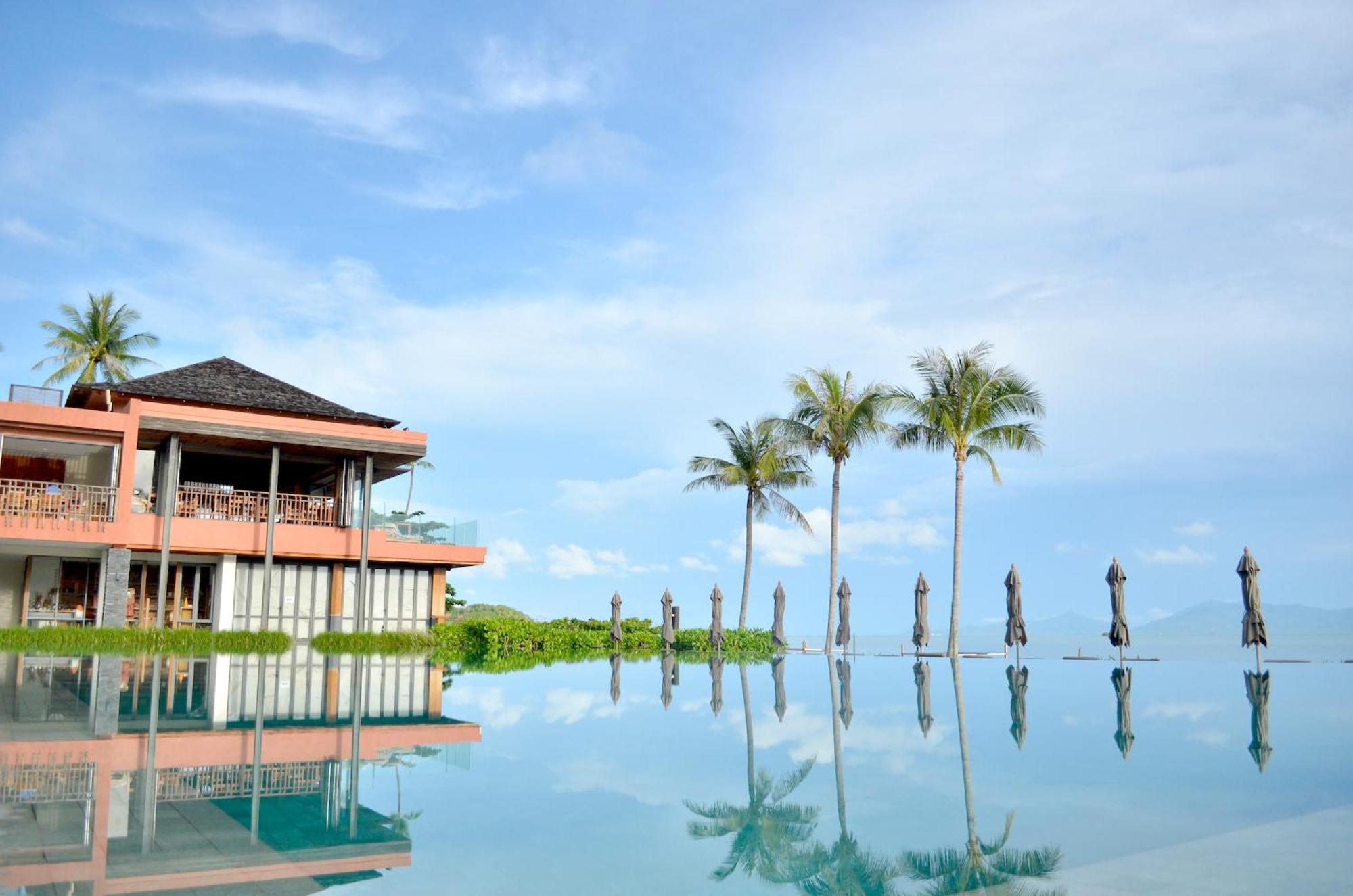 Hansar Samui Resort&Spa - SHA Extra Plus Bophut Bagian luar foto The resort's infinity pool